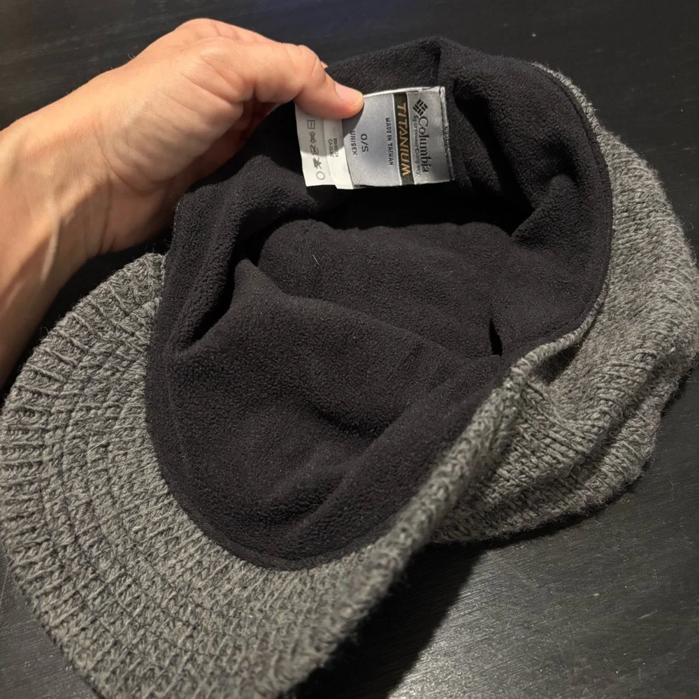 Columbia Titanium Unisex Military Cadet Fleece Lined Knit Wool Cap With Visor